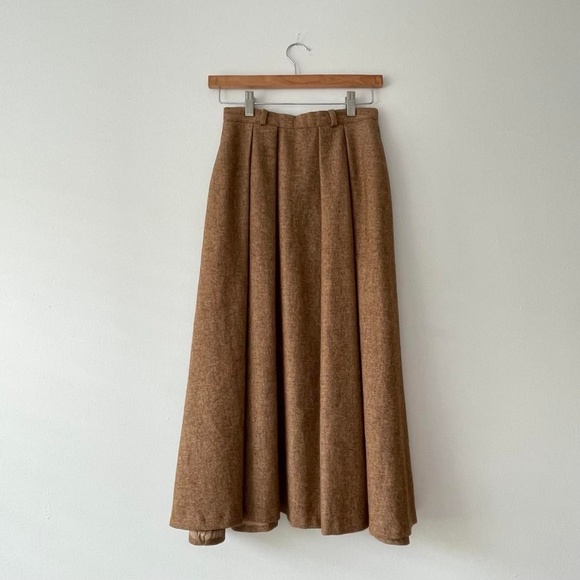 Dresses & Skirts - Vintage Pleated Wool Skirt